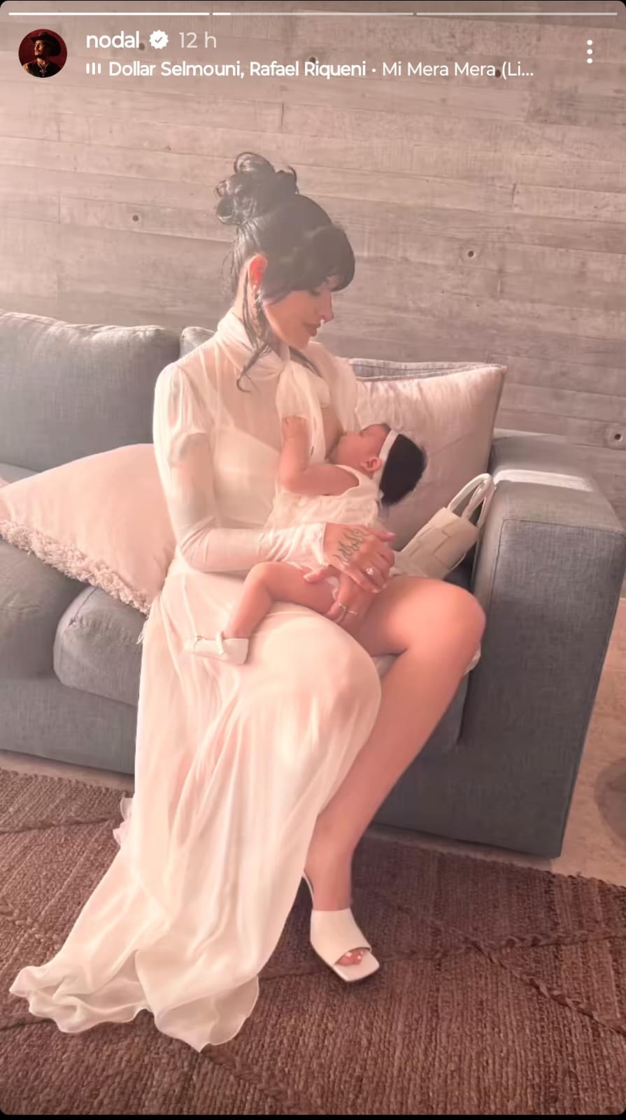 Cazzu junto a su hija Inti/Instagram.
