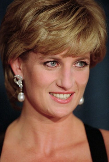 La historia del bolso que Christian Dior nombró en honor a Lady Di