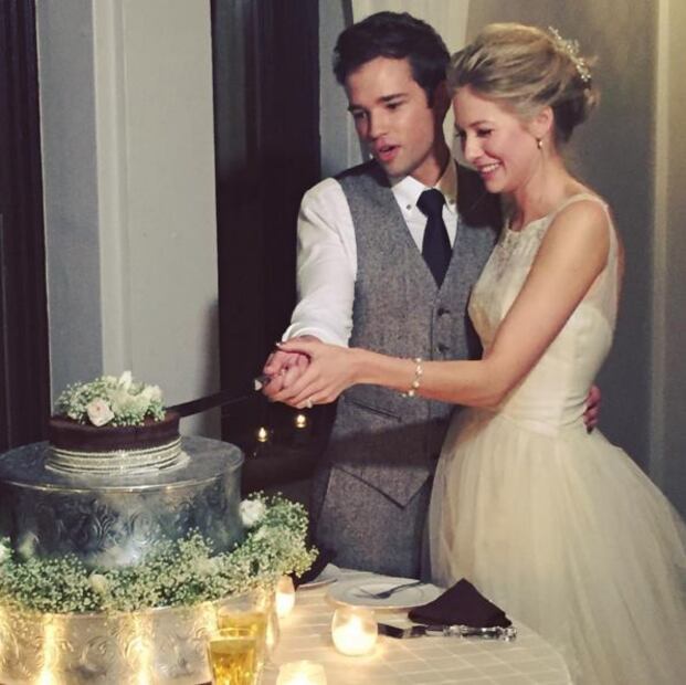 El elenco de iCarly se reúne en la boda de Nathan Kress 