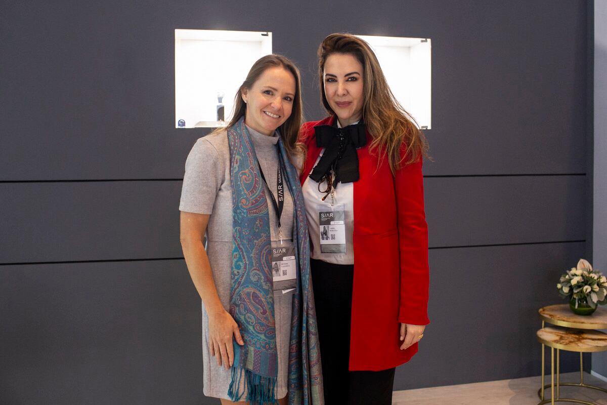 Dennise Casanova y Abril Morones. (Foto: Esteban Torreblanca)