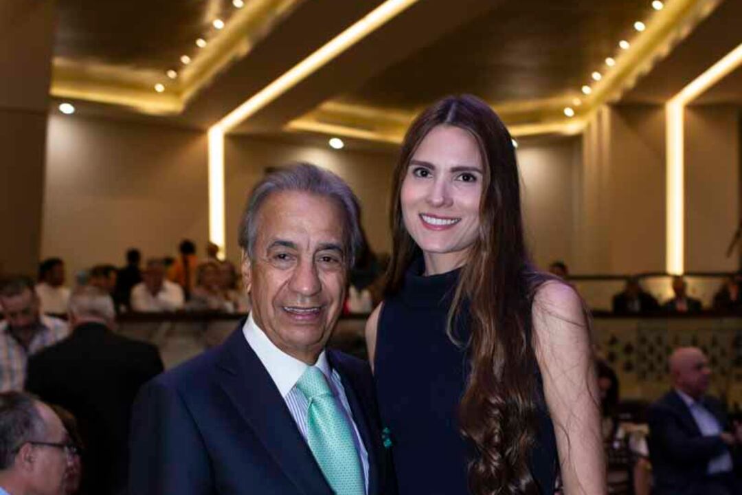 Sandi Rincon Carlos Slim y Mercedes Sánchez Navarro presentes en lanzamiento de ...