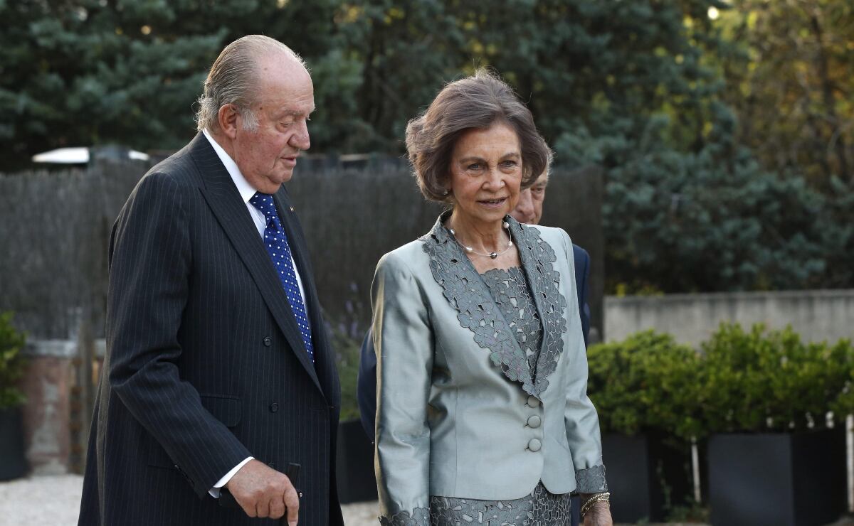 Corinna Larsen, ex amante del Rey Juan Carlos, da un fuerte golpe a la Corona 