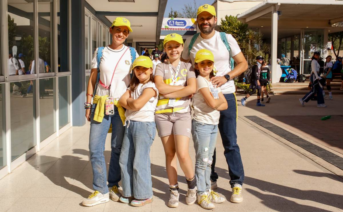 Adriana Gasca, Luciana, Julia, Roberta y Jesús Ortiz / Foto: Esteban Torreblanca