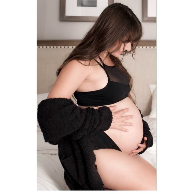 Hanna, integrante de Ha*Ash, presenta a su hija recién nacida