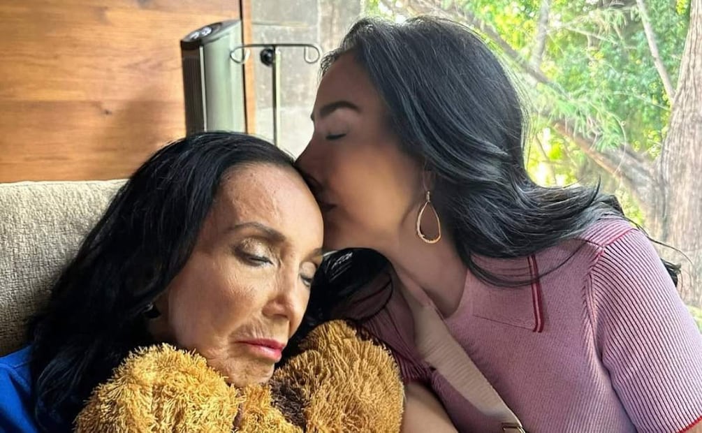 María Laura Medina de Salinas con su mamá / Foto: Instagram @marialauramedinadesalinas