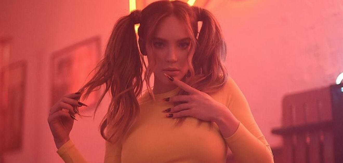 Belinda celebra con Los Ángeles Azules 20 millones de views del video 'Amor a primera vista'