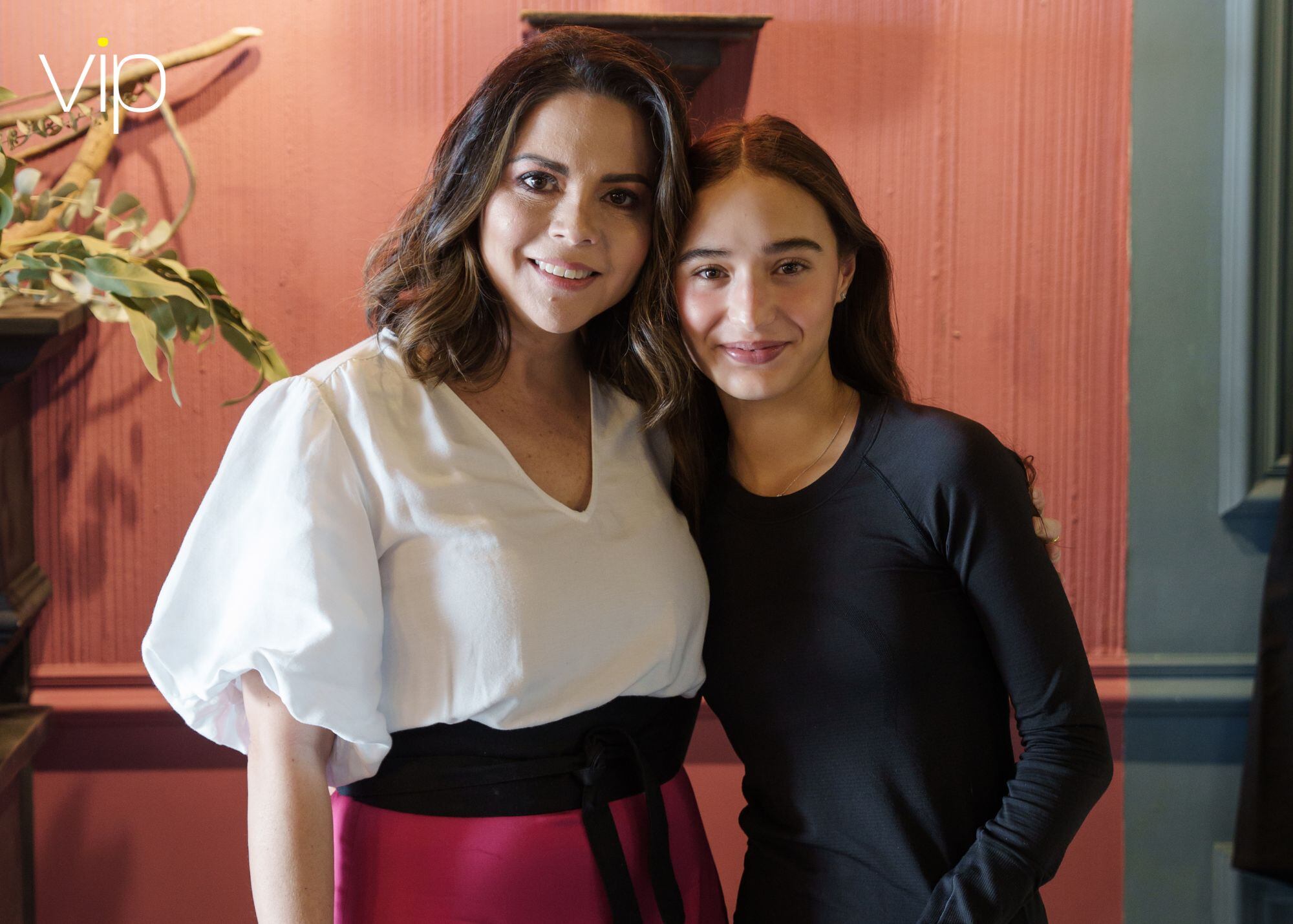 Erika Chulini y Victoria Vale. (Foto: Héptor Arjona)