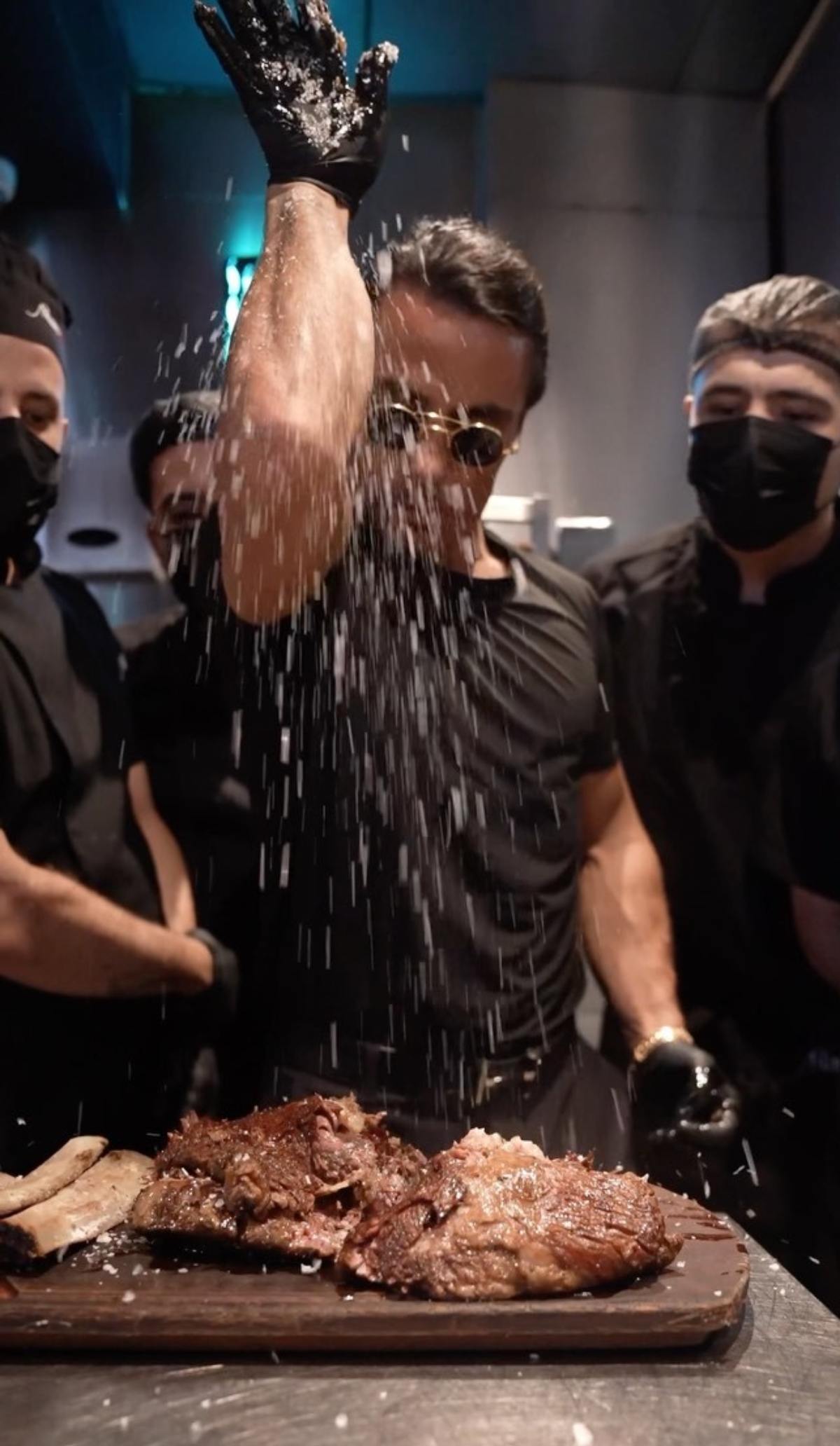 Salt Bae, el chef detrás de Nusr-Et / Foto: Instagram