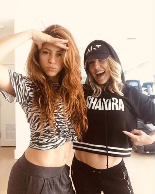 Shakira se prepara para el Super Bowl y abre tienda de ropa 