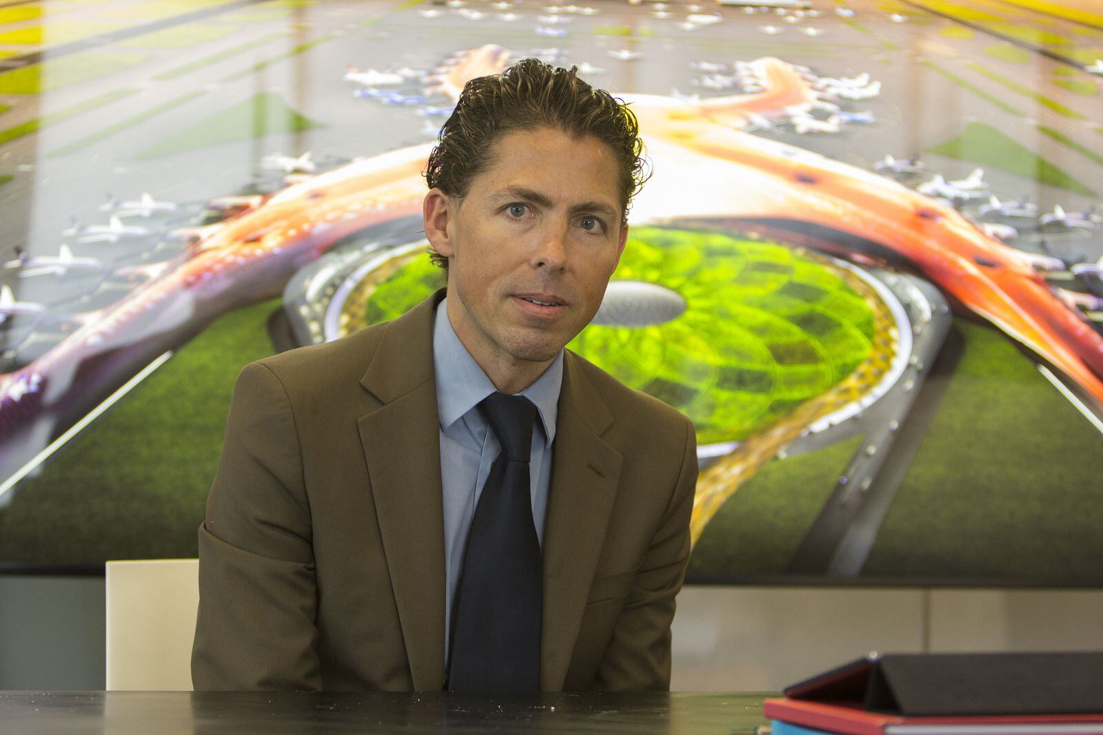 ¿Quién es Fernando Romero, el arquitecto que iba a construir el aeropuerto en Texcoco?