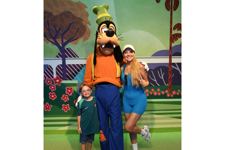 Marjorie, Matías y Goofy. (Foto: Especial)