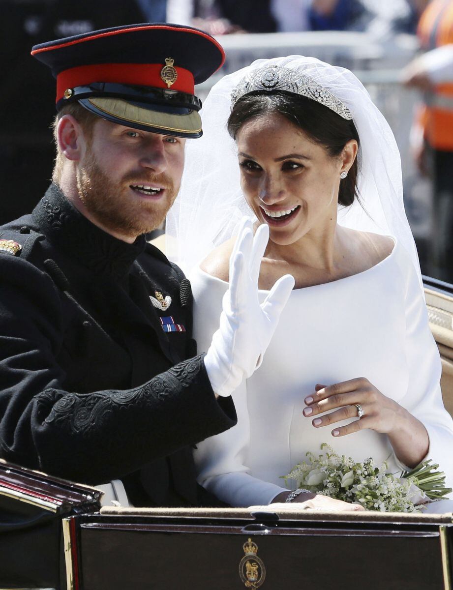 Afirman que Meghan Markle y el príncipe Harry también se separaron del príncipe Carlos