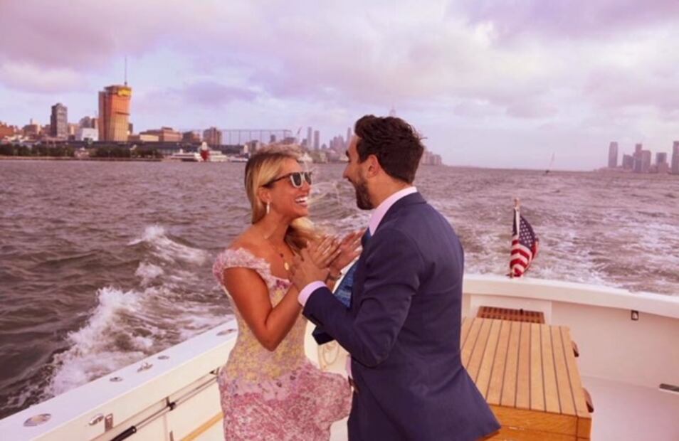 Luis Miguel y Mollie Gould juntos en la pelea de Saúl “Canelo” Álvarez 