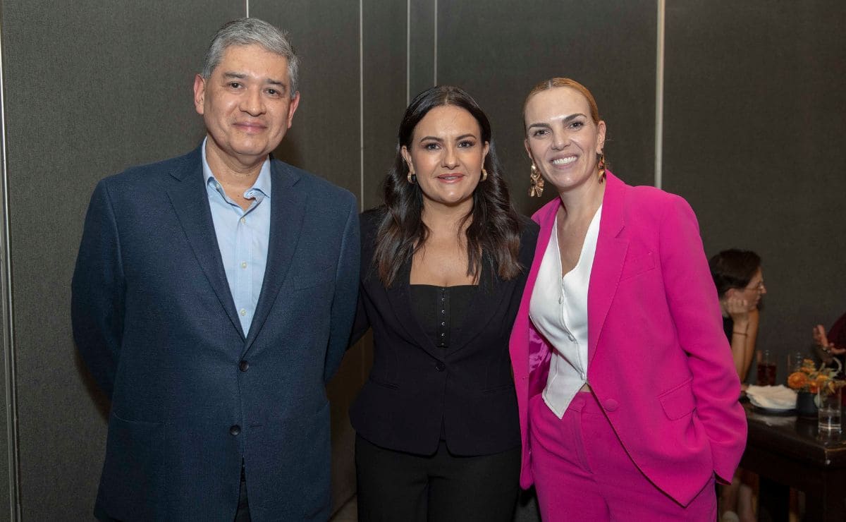 Mauricio Reyes, Brenda Estefan y Pamela Cerdeira celebran 5 años del podcast de Ana Paula Ordorica / Foto: Edgar Silva F.
