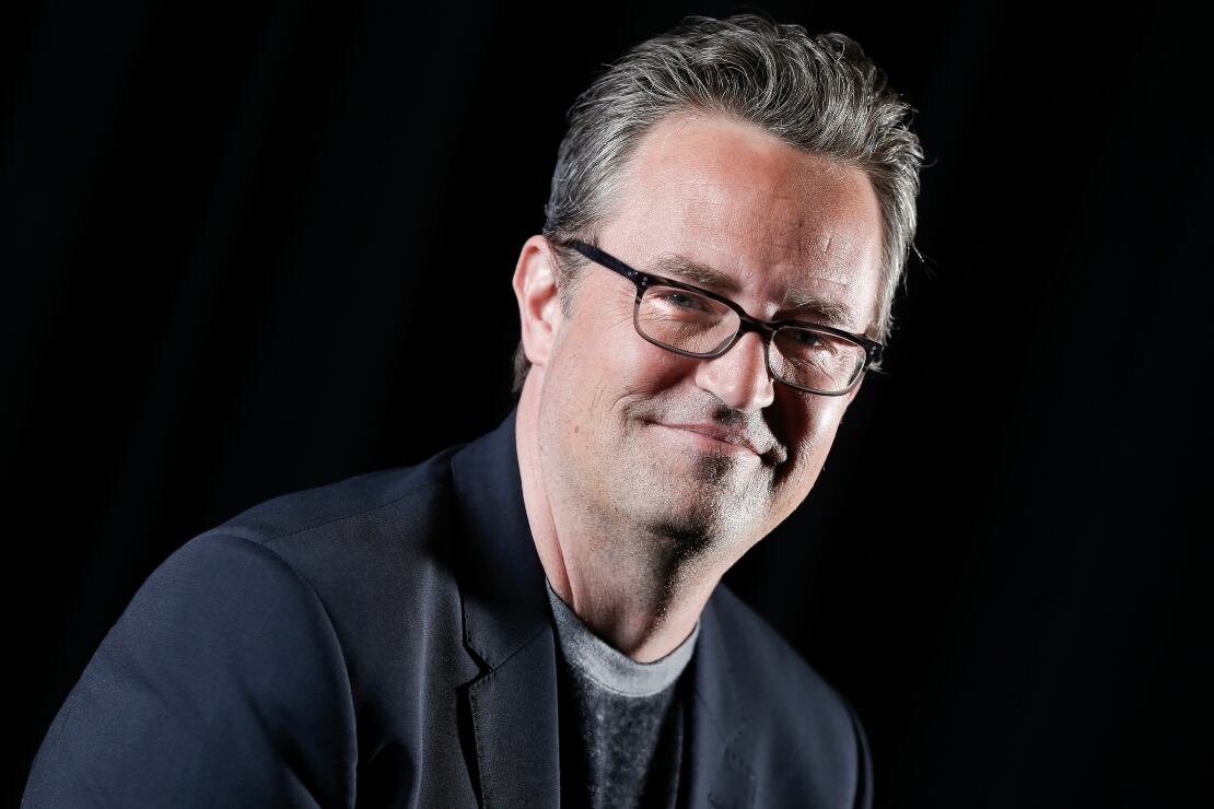 Matthew Perry luce saludable tras superar problemas con el alcohol y las drogas