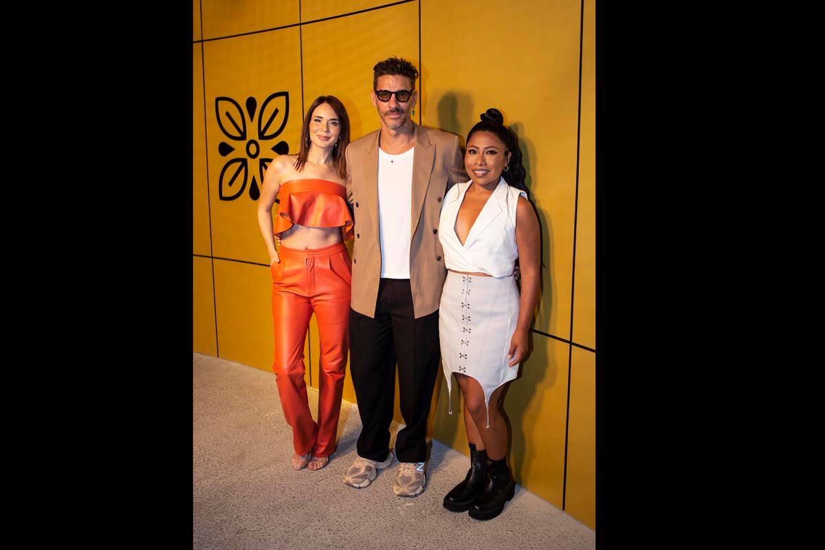 Yalitza Aparicio y otros famosos disfrutan del tequila