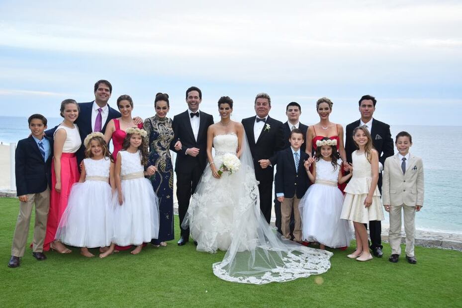 FOTOS: Recordamos la increíble boda de Bárbara Coppel y Alejandro Hank Amaya en su tercer aniversario