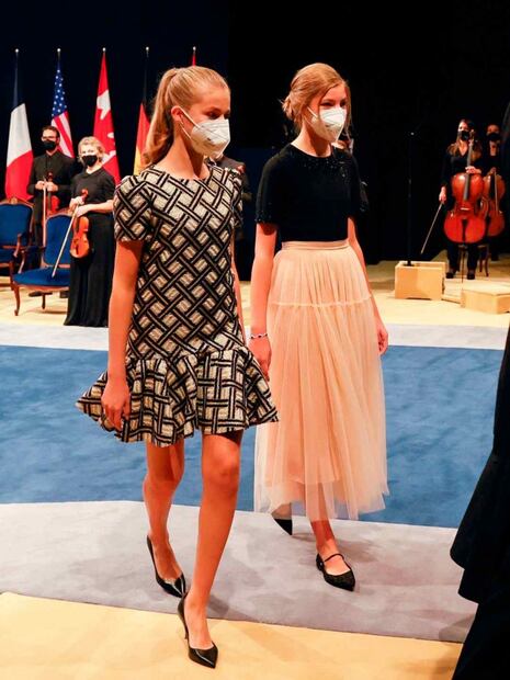Leonor de Borbón sorprende con tacones altos y vestido con aire retro