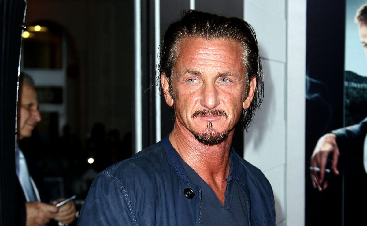 Sean Penn regresa a Estados Unidos tras abandonar Ucrania