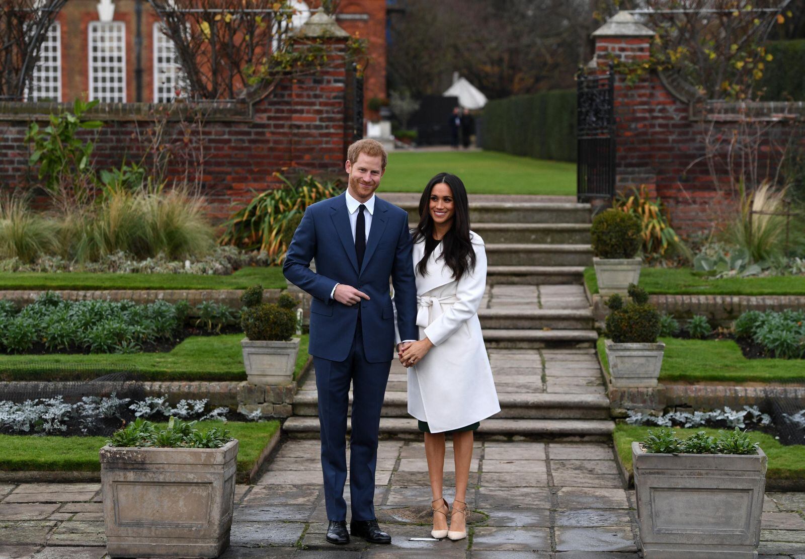 El príncipe Harry se compromete con la actriz Meghan Markle