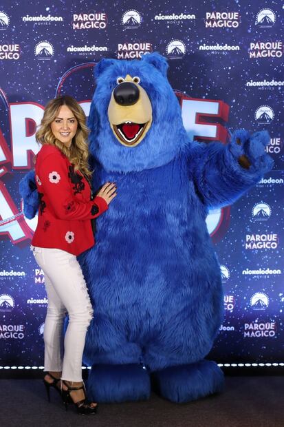 Andrea Legarreta se deslinda de manifestante implicada en actos vandálicos
