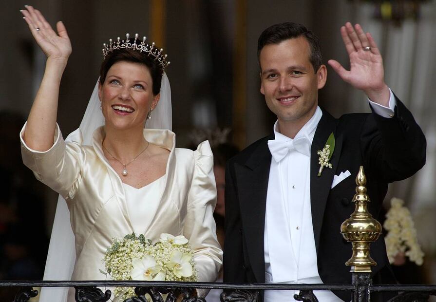 Martha Louise de Noruega rompe el silencio y escribe sensible carta a Ari Behn: "nunca entendiste lo amado que eras"
