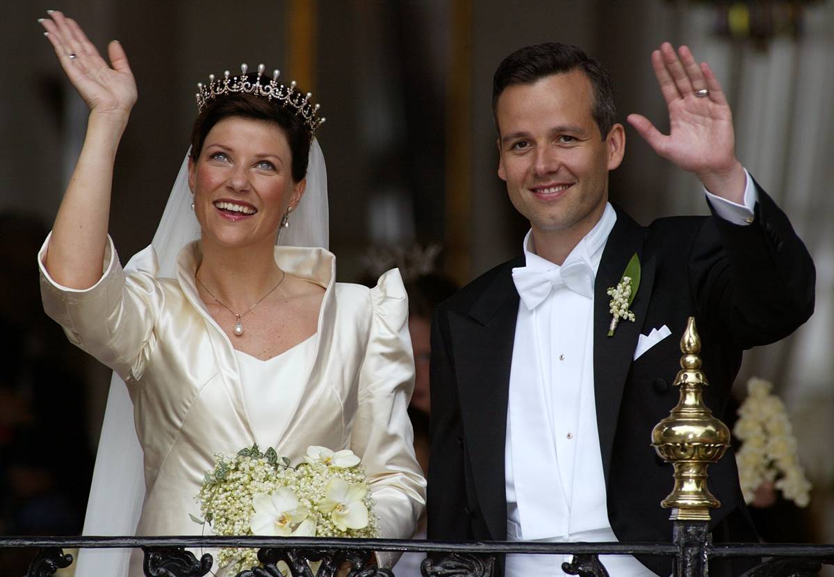 Martha Louise de Noruega rompe el silencio y escribe sensible carta a Ari Behn: "nunca entendiste lo amado que eras"