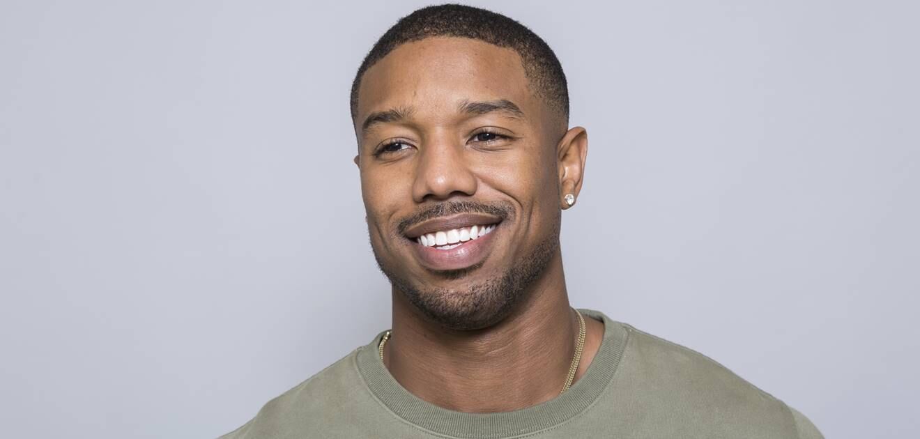 El actor Michael B. Jordan, de 32 años, por fin se salió de la casa de sus papás 