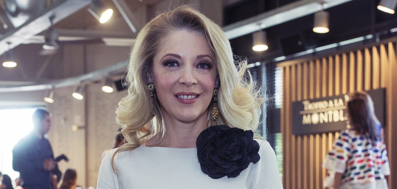 <p>Constanza Creel, hija de Edith González y Santiago Creel, entre más crece, más hermosa se pone. <strong>(Fotos: Archivo El Universal e Instagram)</strong></p>
