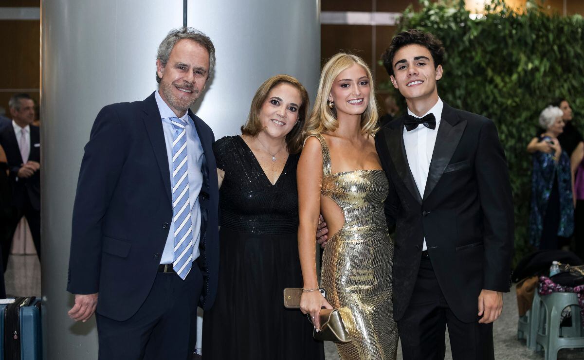 Francisco Soberón, Belén Soberón, Sofía Sierra y Diego Soberón (Foto: Esteban Torreblanca)