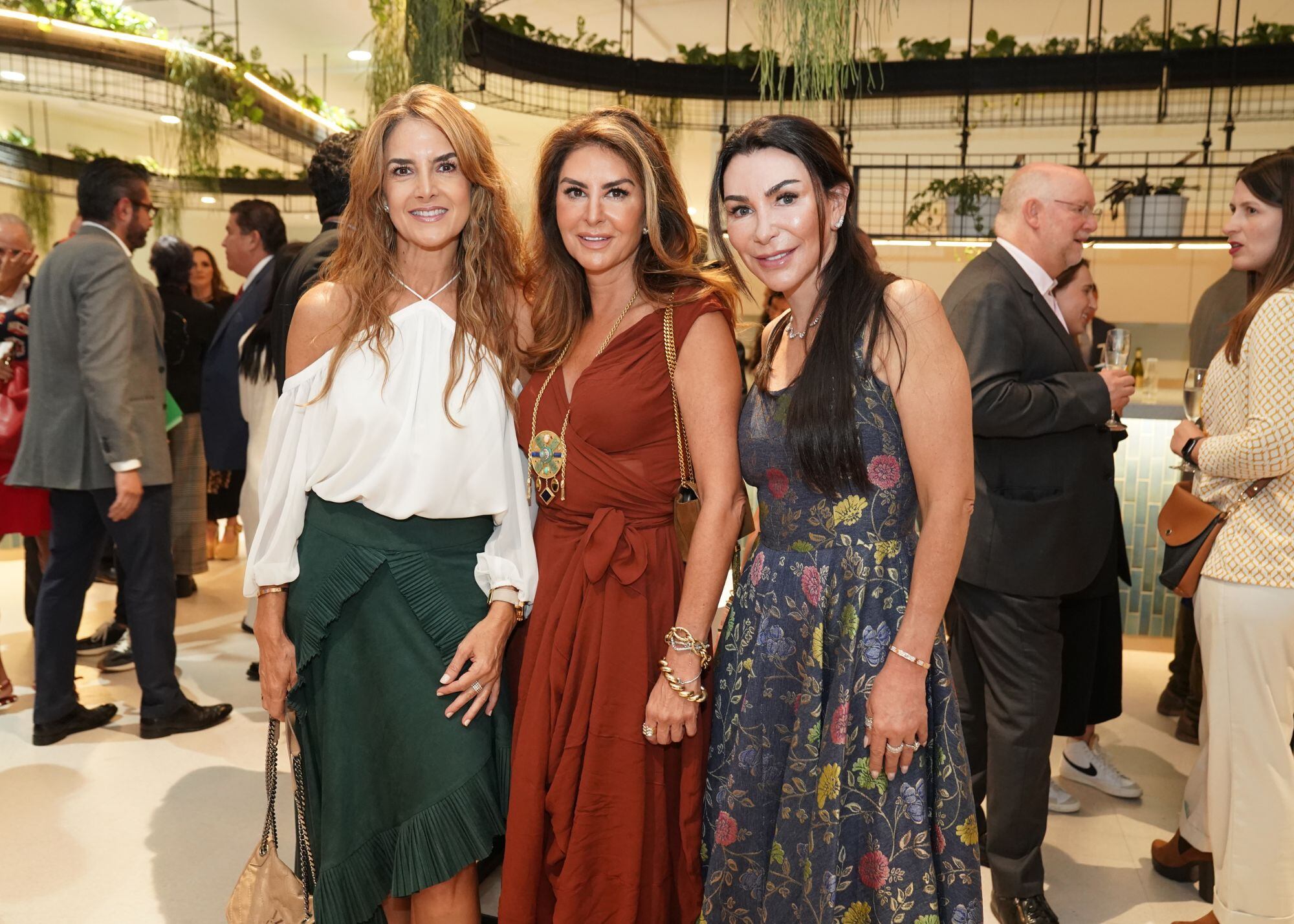 Regina Fernández, Alejandra Funtanet y Colette Steckel. (Foto: Héptor Arjona para VIP)