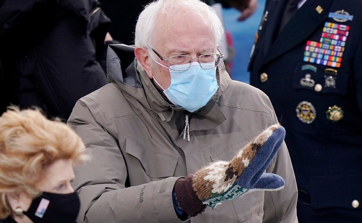 Bernie Sanders reacciona a memes y lanza sudadera con famosa imagen