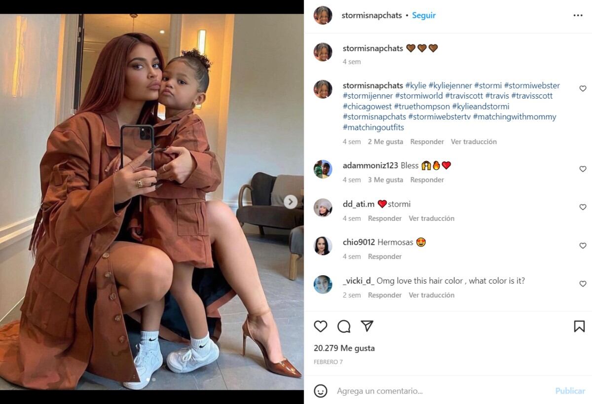 Niñas famosas con lujosos y extravagantes bolsos, desde Birkin hasta Chanel 