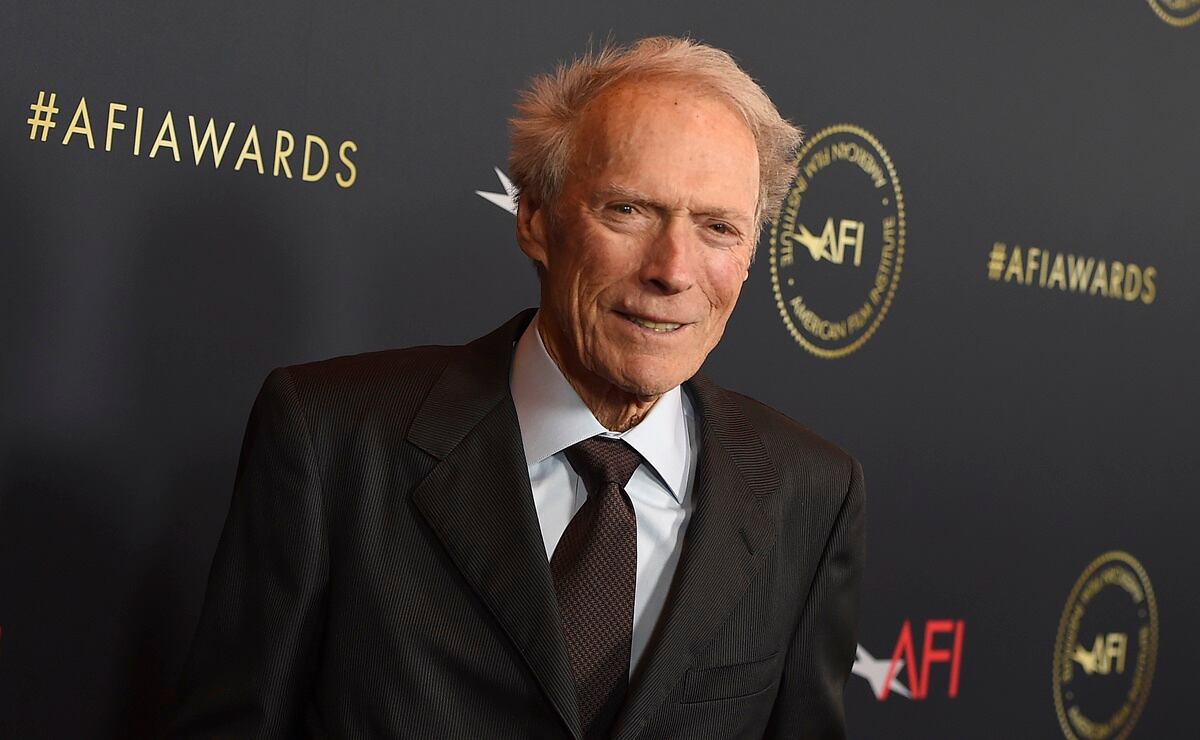 Clint Eastwood cumple 90 años, con 5 matrimonios y 7 hijos