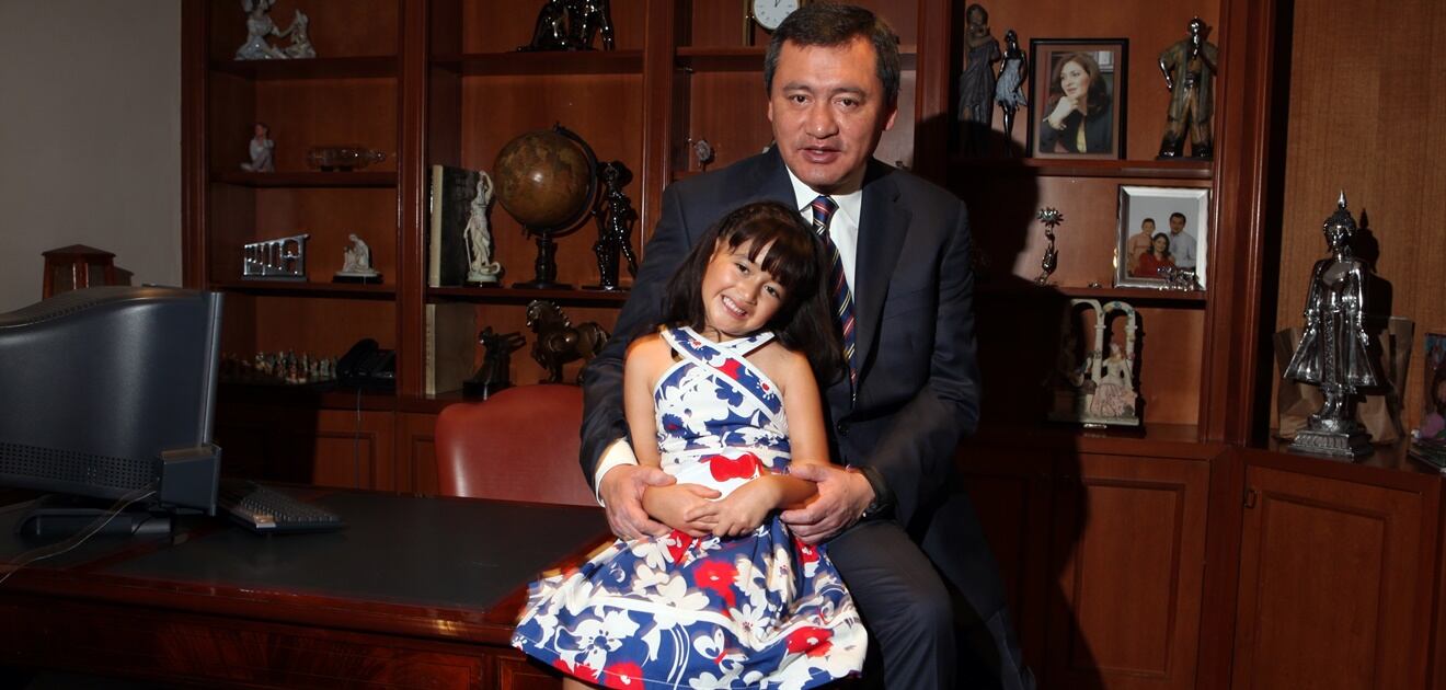 <p>Su hijo mayor Miguel estudia Ciencias Políticas y la pequeña Laura cursa la primaria. <strong>(Fotos: Cortesía)</strong></p>
