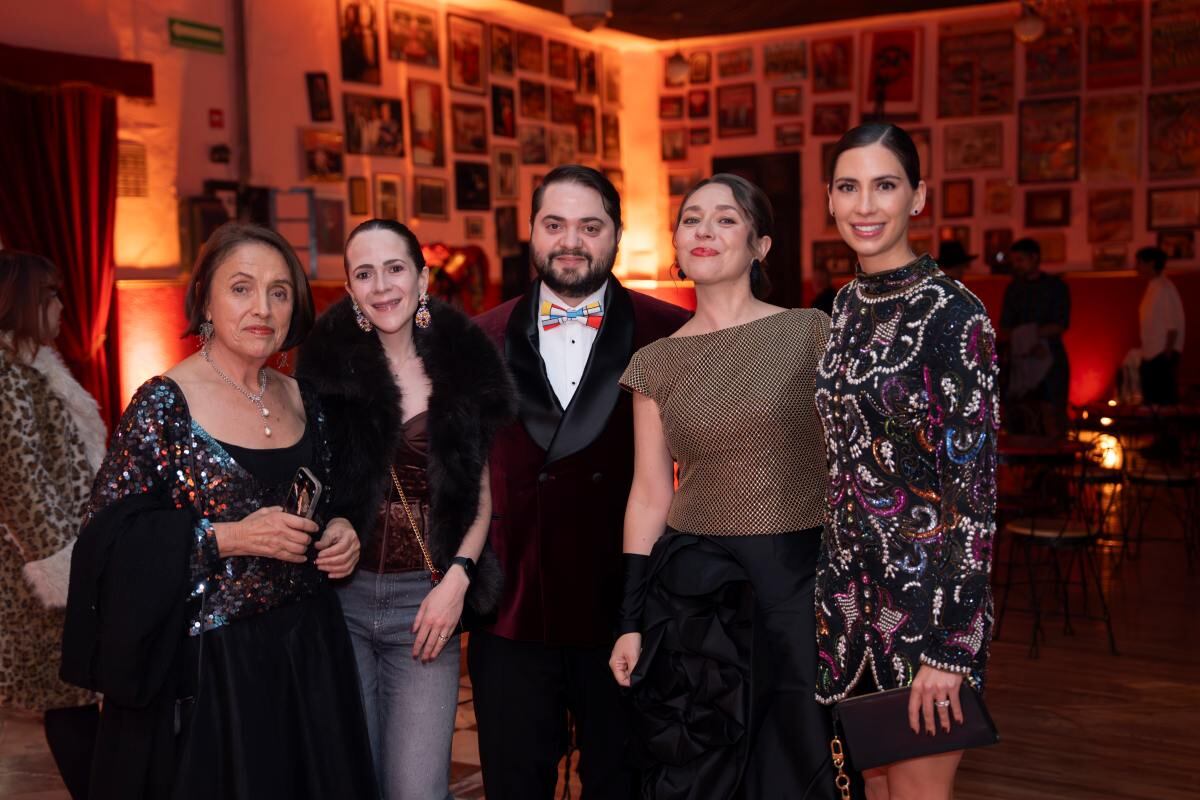 Tere Villarreal, Sharon Gesund, Marc André Seguin, Barbara Hernández y Carolina Bolaños. (Foto: Héctor Arjona)