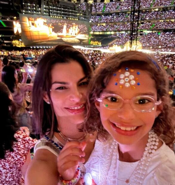Bárbara Coppel y su hija Amaia en el concierto de Taylor Swift / Instagram