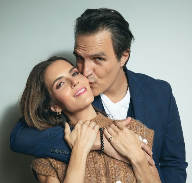 Claudia Álvarez y Billy Rovzar celebran su octavo aniversario de bodas con Revista Clase / Foto: Kevv Corona