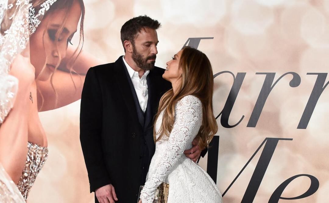 Jennifer Lopez y Ben Affleck se reencuentran en desayuno con café y donas