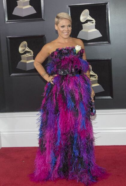 Los peores looks de los Grammy 2018