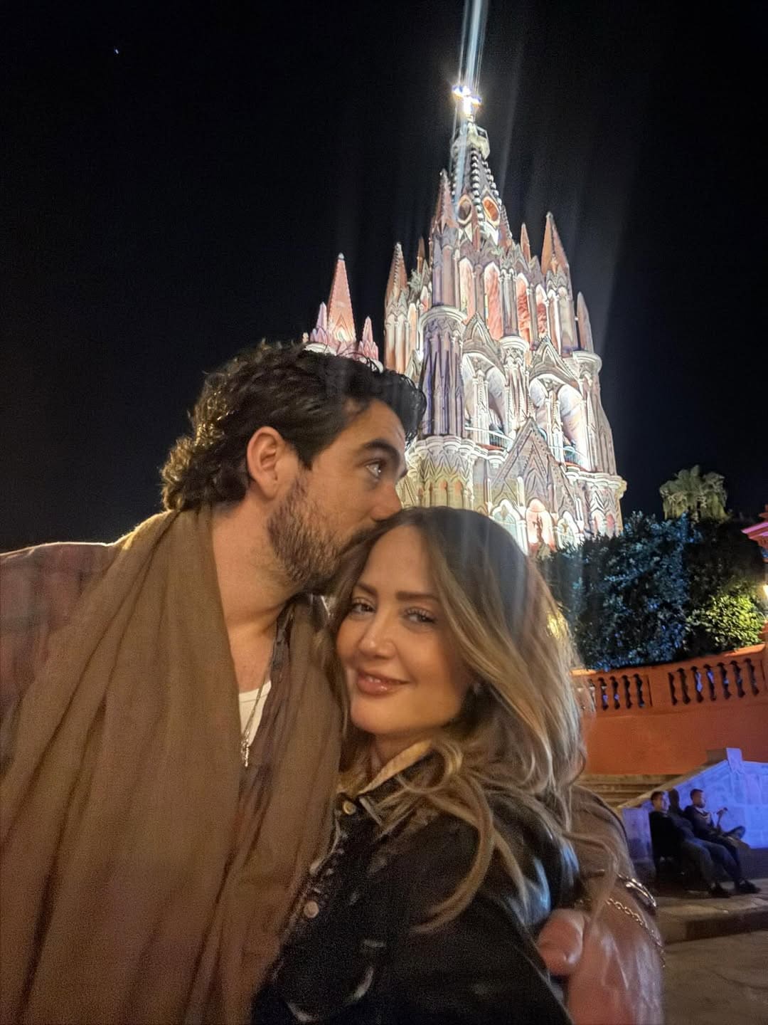Luis Carlos Origel y Andrea Legarreta. (Foto: Instagram)