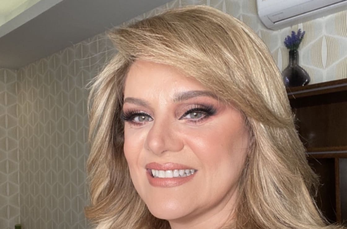 Con orgullo, Erika Buenfil posa al desnudo para la cámara de Uriel Santana