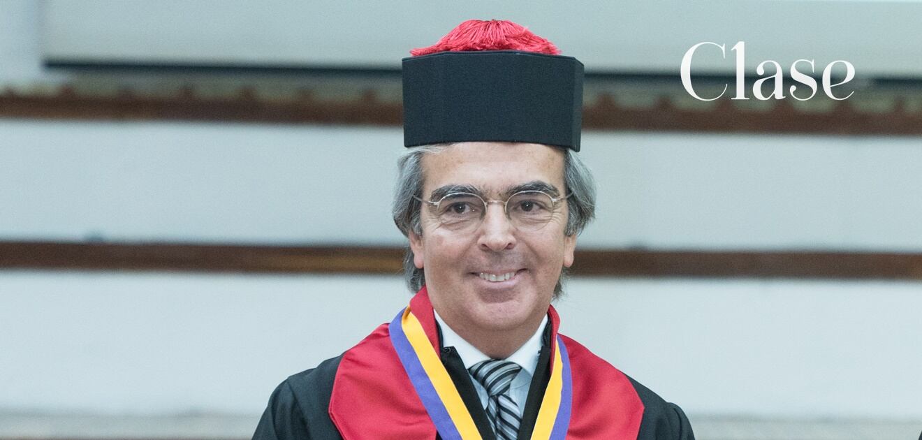 Acompañado de Constanza Creel, Lorenzo Lazo recibe reconocimiento