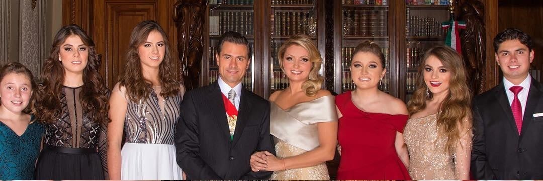 "Fue un honor compartir estos seis años", dice Sofía Castro a Angélica Rivera y Enrique Peña