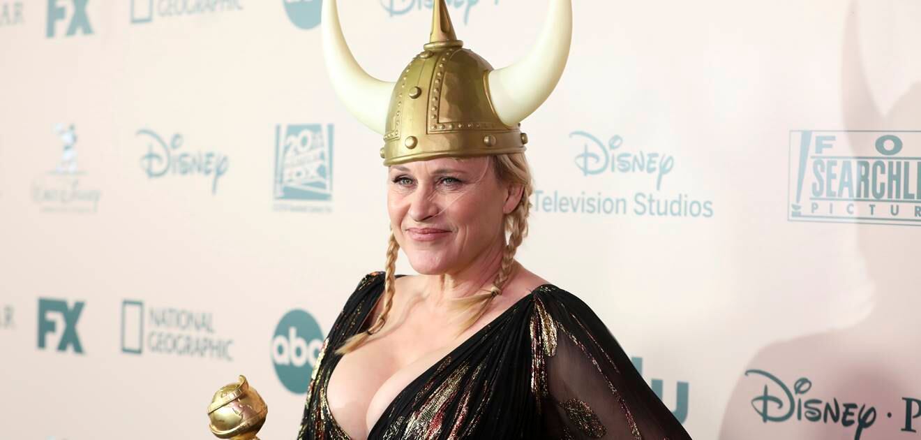 Patricia Arquette le pega a actriz con su Golden Globe