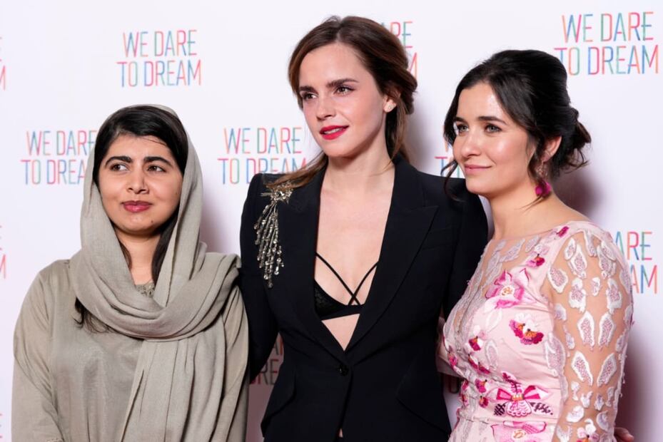 Malala Yousafzai, Emma Watson y la directora Waad Al-Kateab en la proyección de "We Dare To Dream" en Londres / AP