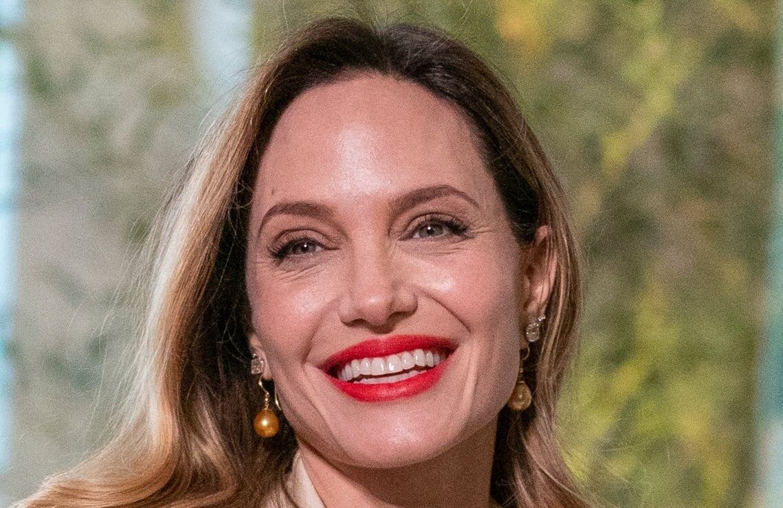 Angelina Jolie recuerda a su mamá con un emotivo mensaje en el Día Mundial del Cáncer de Ovario