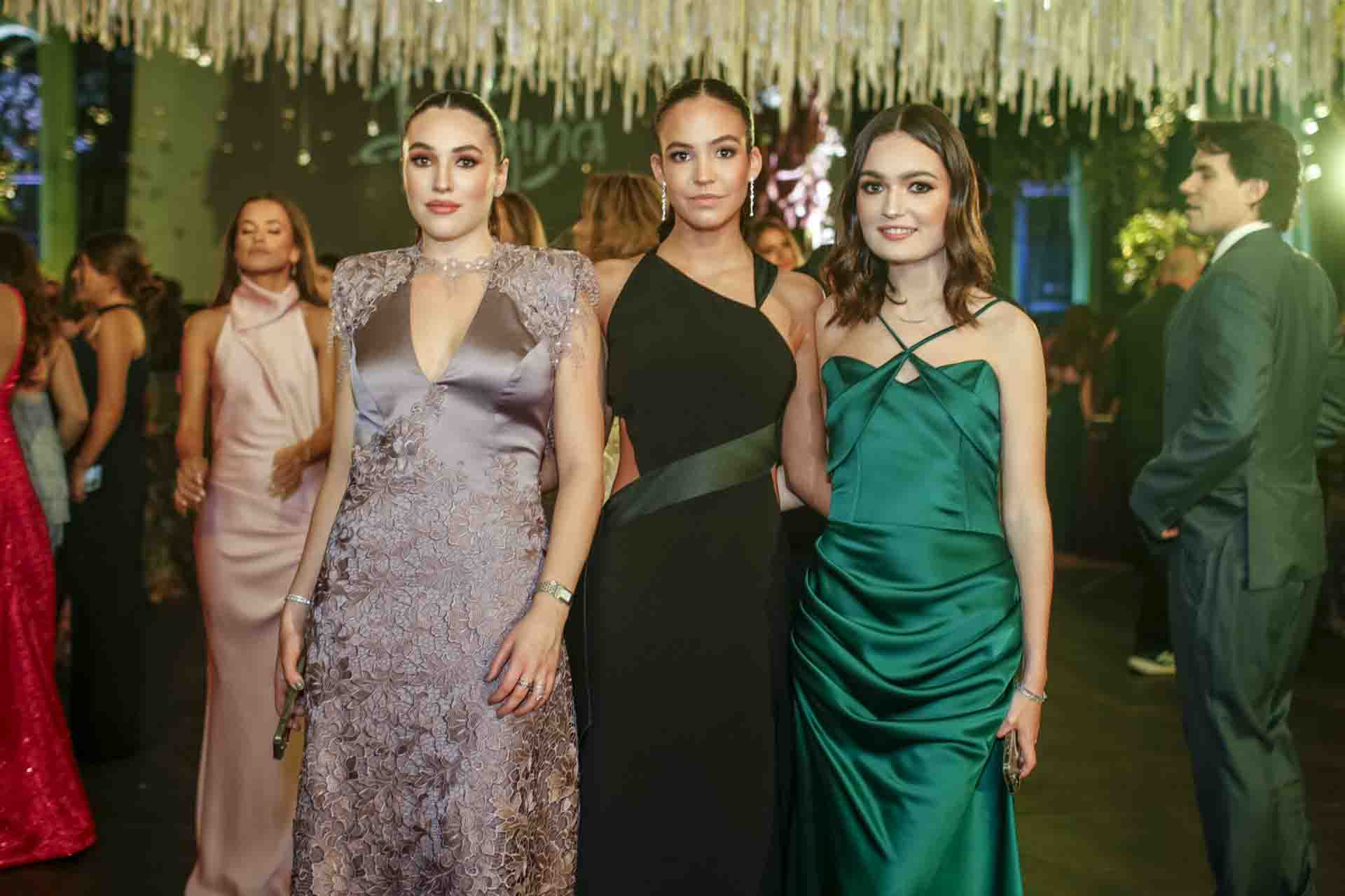Roberta Collada, Paula García y María de Abiega. (Foto: Esteban Torreblanca)