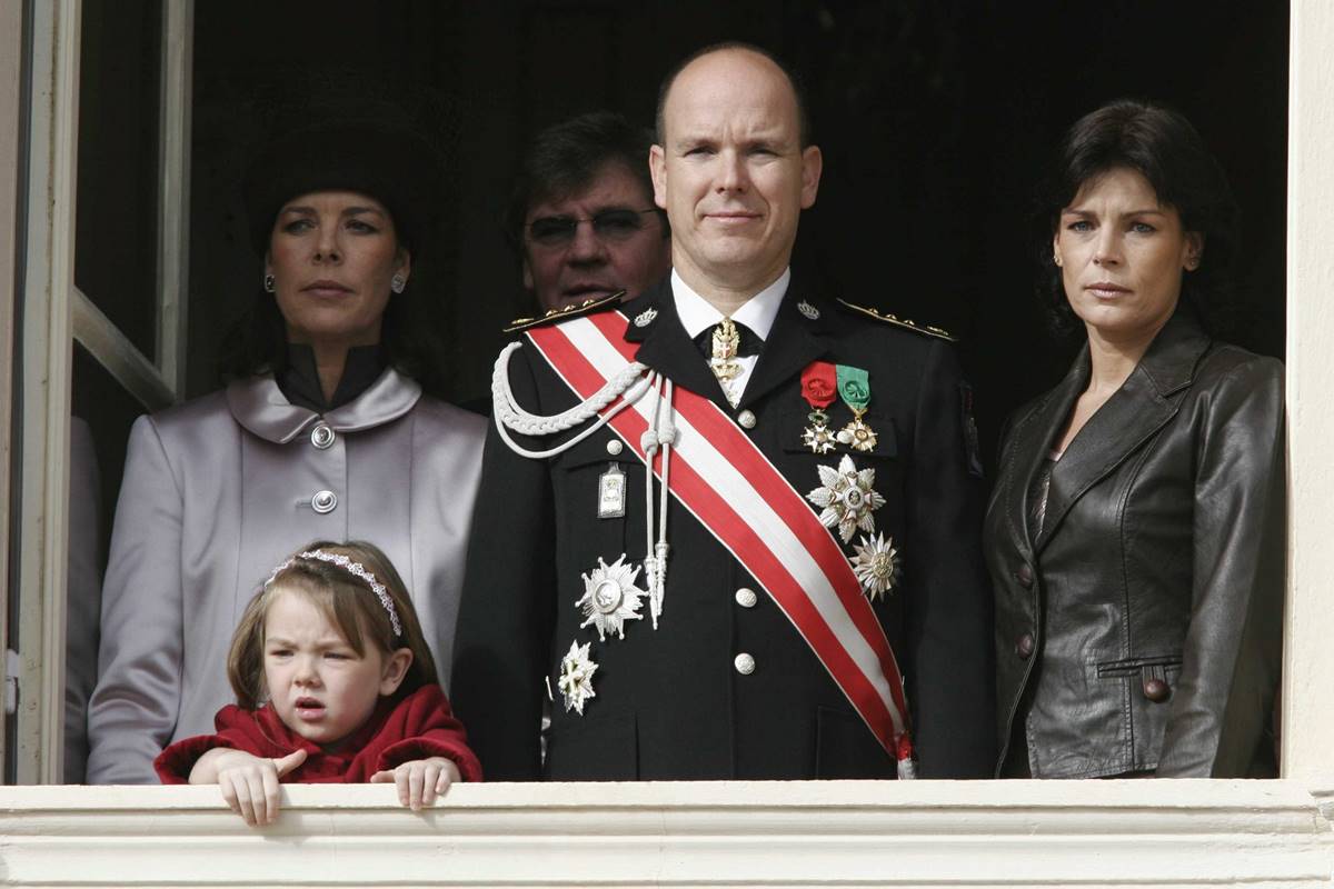 Si la salud de Alberto II de Mónaco empeora ¿quién tomaría el mando del principado?