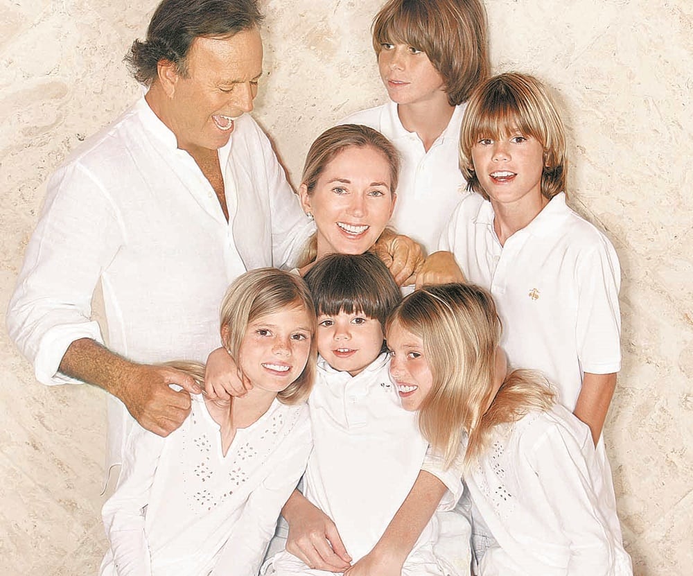 Famosos que se convirtieron en padres después de los 50